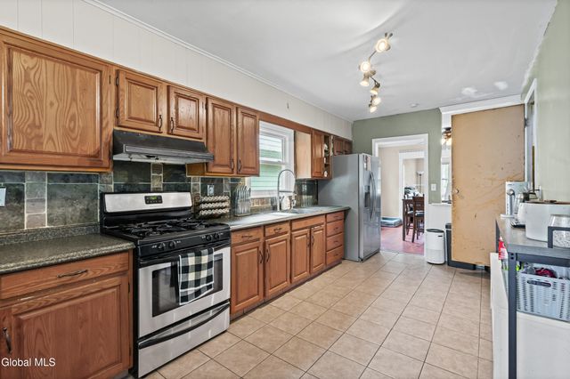 906 Altamont Avenue, Schenectady, NY 12303