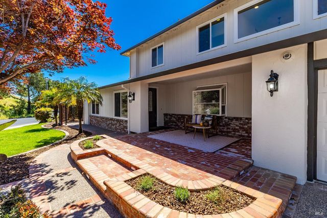 312 Baker Ct, Benicia, CA 94510