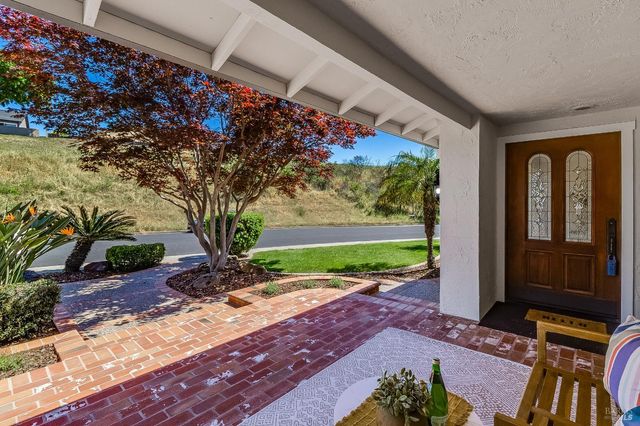 312 Baker Ct, Benicia, CA 94510