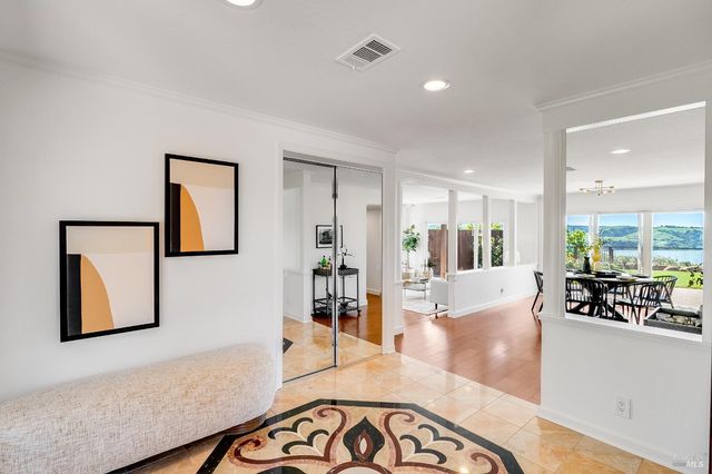 312 Baker Ct, Benicia, CA 94510