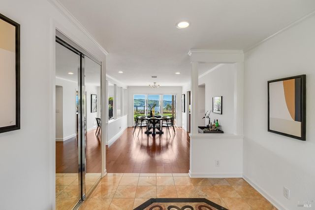 312 Baker Ct, Benicia, CA 94510