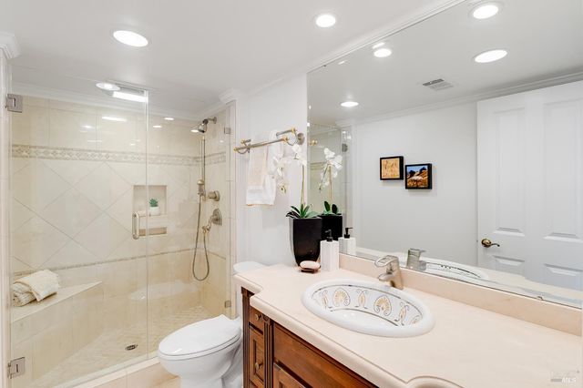 312 Baker Ct, Benicia, CA 94510