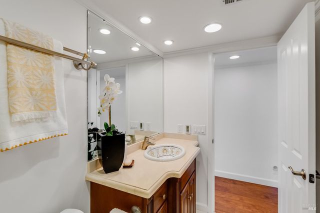 312 Baker Ct, Benicia, CA 94510