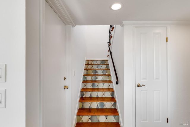 312 Baker Ct, Benicia, CA 94510