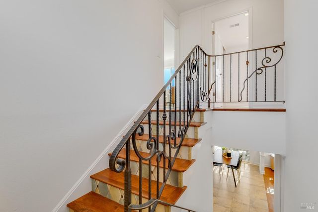 312 Baker Ct, Benicia, CA 94510