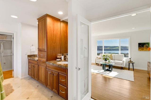 312 Baker Ct, Benicia, CA 94510