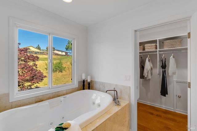 312 Baker Ct, Benicia, CA 94510