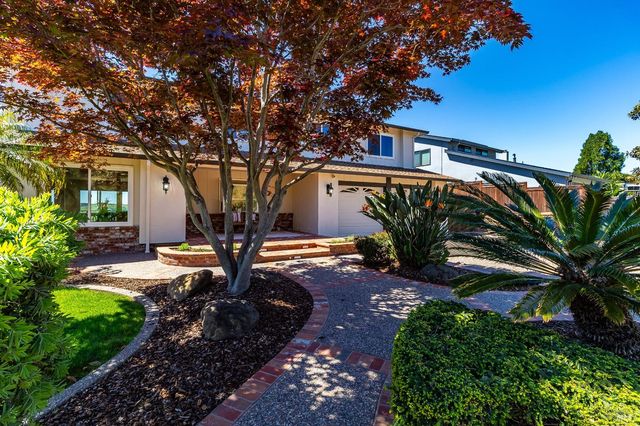 312 Baker Ct, Benicia, CA 94510