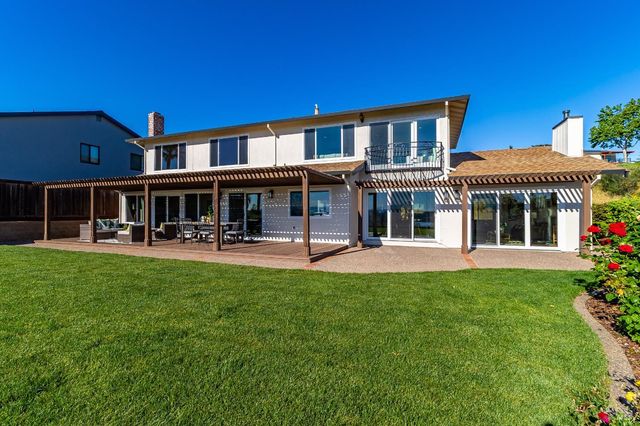 312 Baker Ct, Benicia, CA 94510