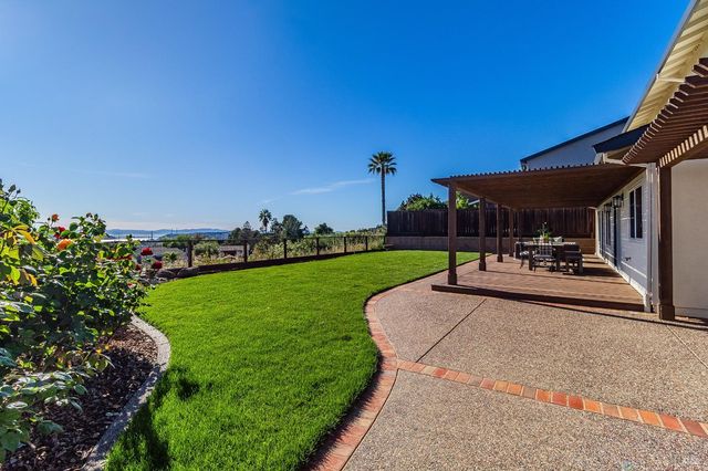 312 Baker Ct, Benicia, CA 94510