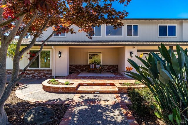 312 Baker Ct, Benicia, CA 94510