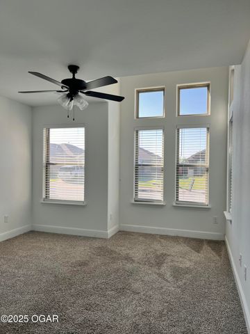 211 Theo Grey Avenue, Joplin, MO 64841