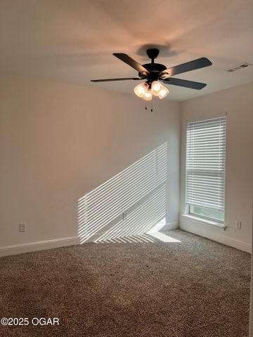 211 Theo Grey Avenue, Joplin, MO 64841