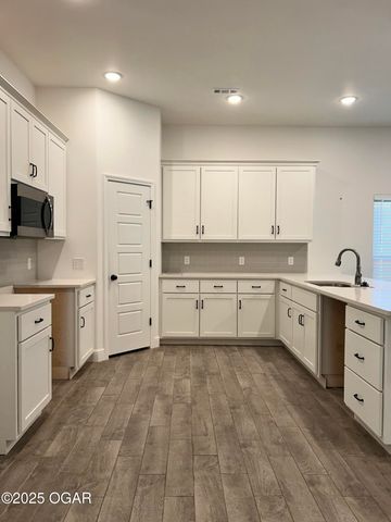 211 Theo Grey Avenue, Joplin, MO 64841