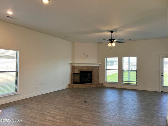 211 Theo Grey Avenue, Joplin, MO 64841