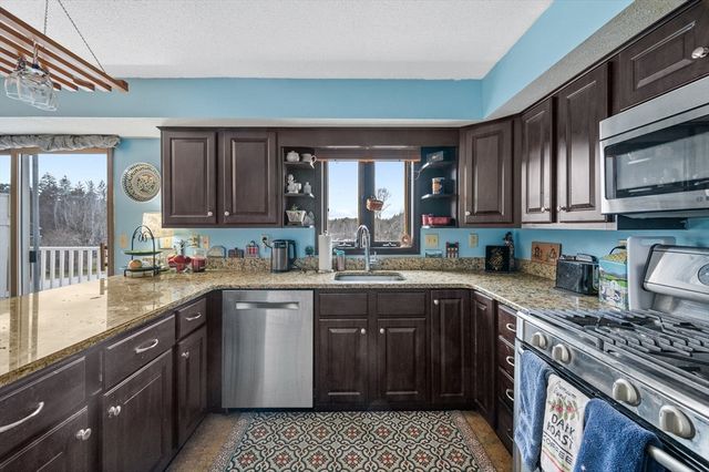 84 Century Way 84, Gardner, MA 01440