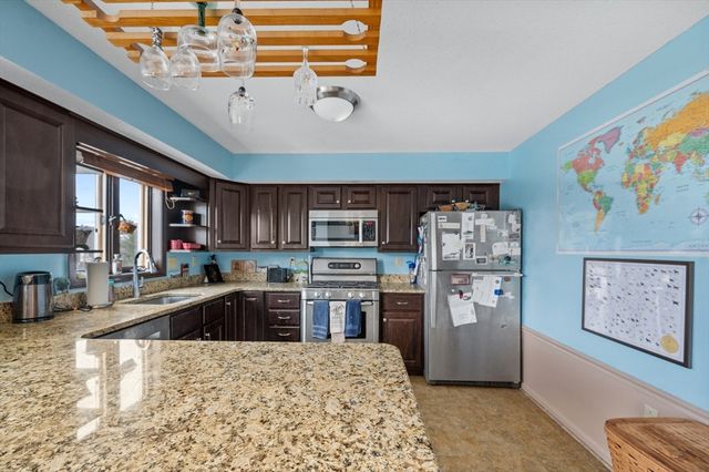 84 Century Way 84, Gardner, MA 01440