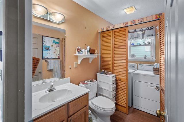 84 Century Way 84, Gardner, MA 01440