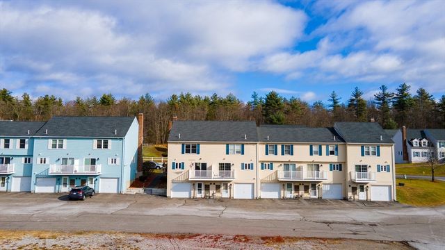 84 Century Way 84, Gardner, MA 01440