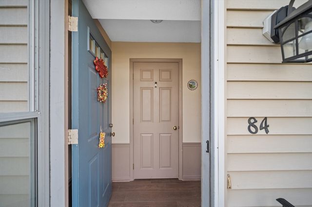 84 Century Way 84, Gardner, MA 01440