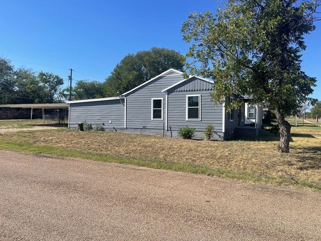 301 E Ave, Ballinger, TX 76821