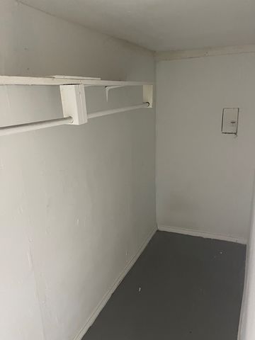 301 E Ave, Ballinger, TX 76821