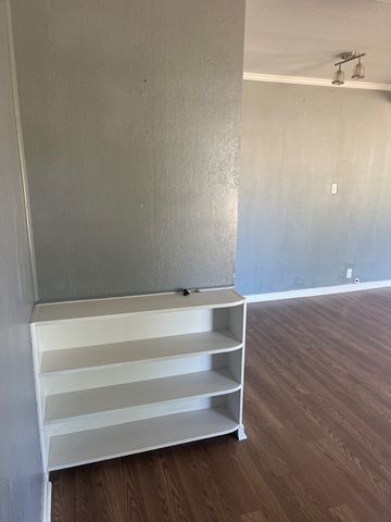 301 E Ave, Ballinger, TX 76821