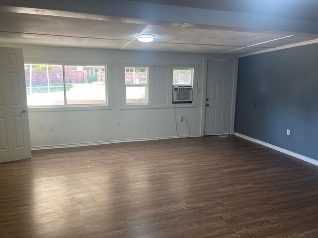 301 E Ave, Ballinger, TX 76821