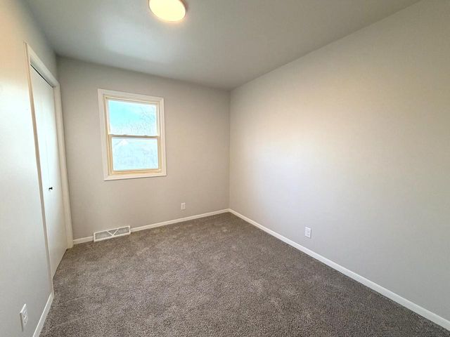 234 Wolf DRIVE, Dousman, WI 53118