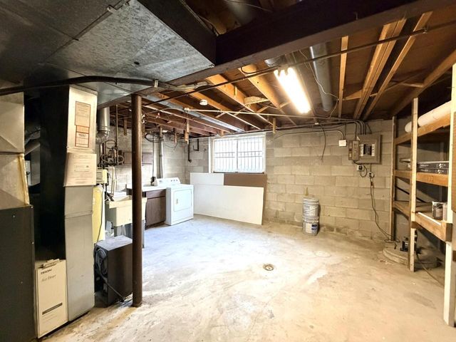 234 Wolf DRIVE, Dousman, WI 53118