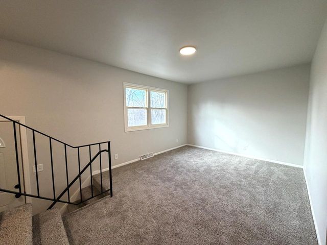 234 Wolf DRIVE, Dousman, WI 53118