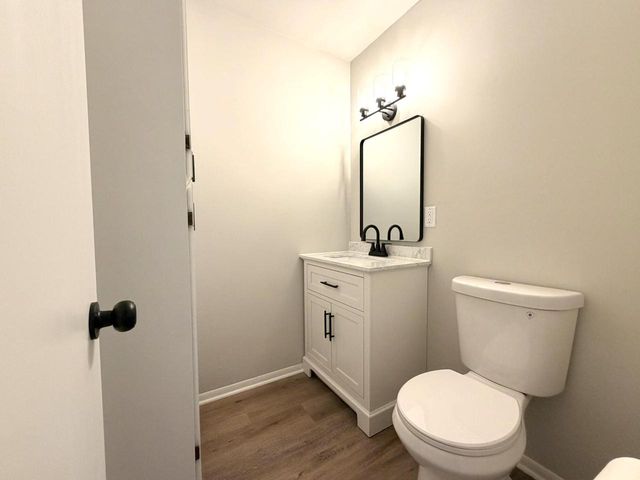 234 Wolf DRIVE, Dousman, WI 53118