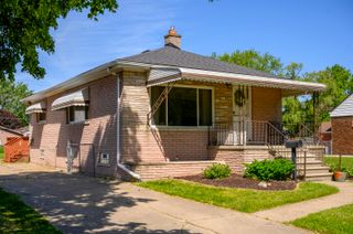 27803 Ruehle Street, Saint Clair Shores, MI 48081