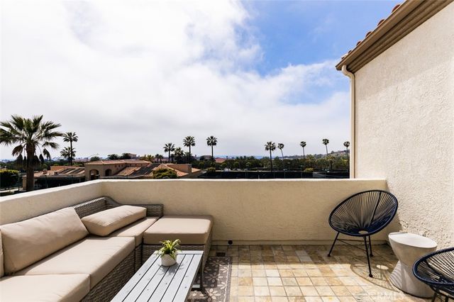 25 Centre Court 90, Dana Point, CA 92629