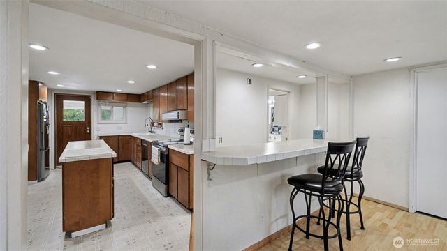 12507 50th Place S, Tukwila, WA 98108