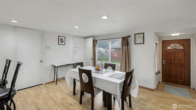 12507 50th Place S, Tukwila, WA 98108