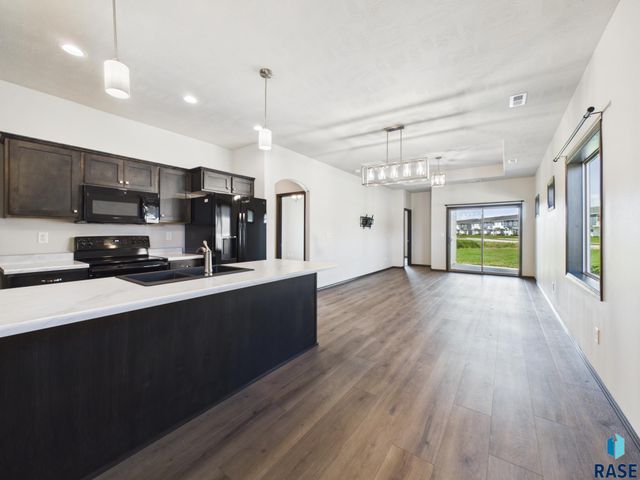 551 Ross St Street, Harrisburg, SD 57032