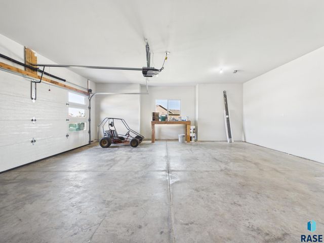 551 Ross St Street, Harrisburg, SD 57032