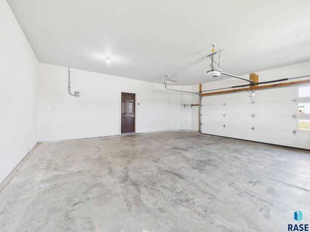 551 Ross St Street, Harrisburg, SD 57032