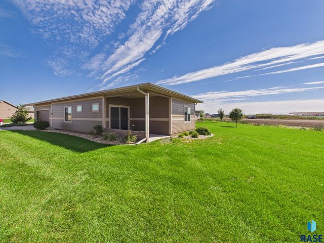 551 Ross St Street, Harrisburg, SD 57032
