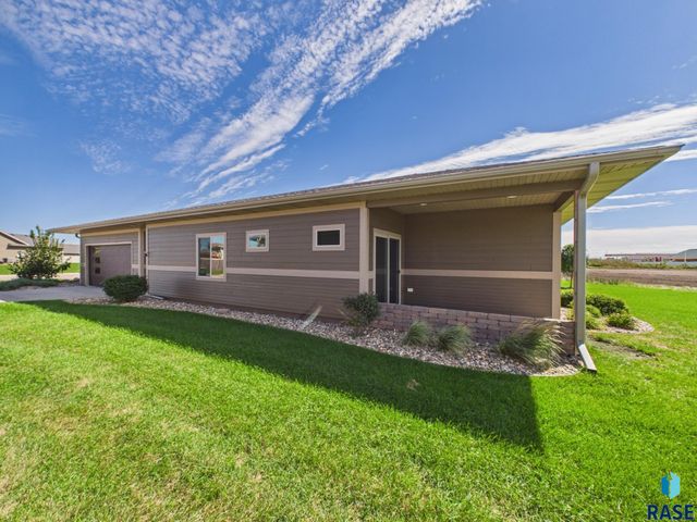 551 Ross St Street, Harrisburg, SD 57032