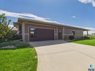 551 Ross St Street, Harrisburg, SD 57032