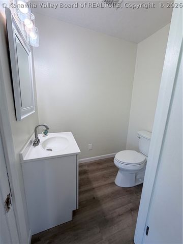 5201 Hammons Drive, Cross Lanes, WV 25313