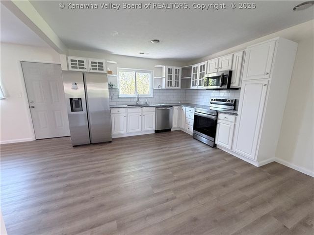 5201 Hammons Drive, Cross Lanes, WV 25313