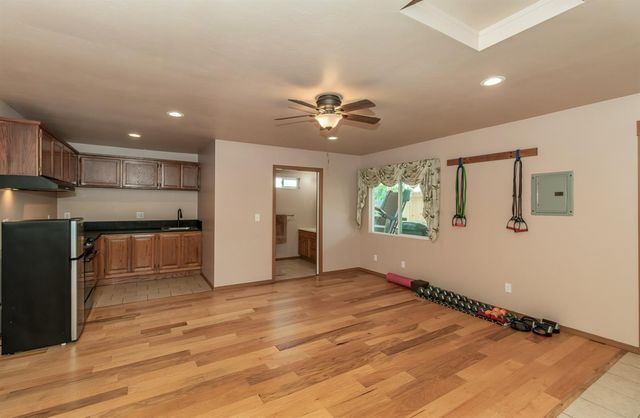 1498 Escalon Avenue, Clovis, CA 93611