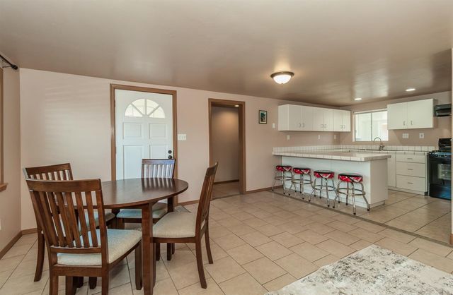 1498 Escalon Avenue, Clovis, CA 93611