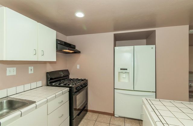 1498 Escalon Avenue, Clovis, CA 93611