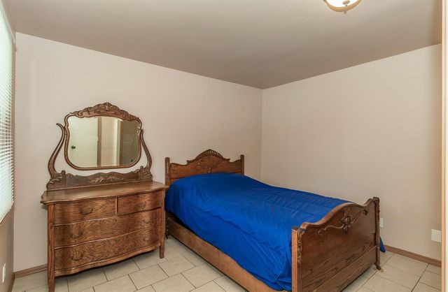 1498 Escalon Avenue, Clovis, CA 93611