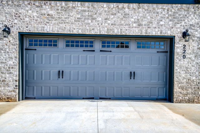 220 Zinnia Lane, Dothan, AL 36305