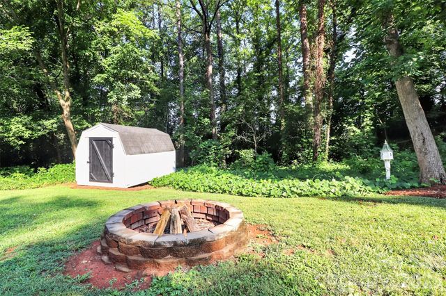 216 Hillside Avenue SW, Concord, NC 28025